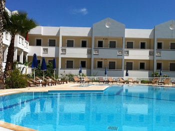 Olga's Paradise Hotel Apartments