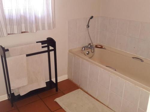 Hluhluwe Country Cottages — photo 4