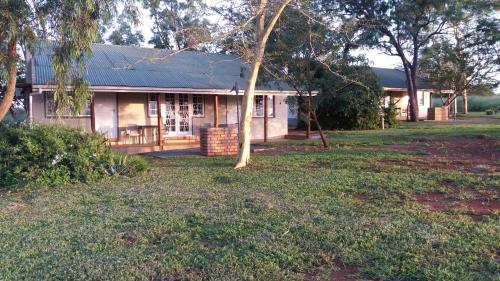 Hluhluwe Country Cottages — photo 5
